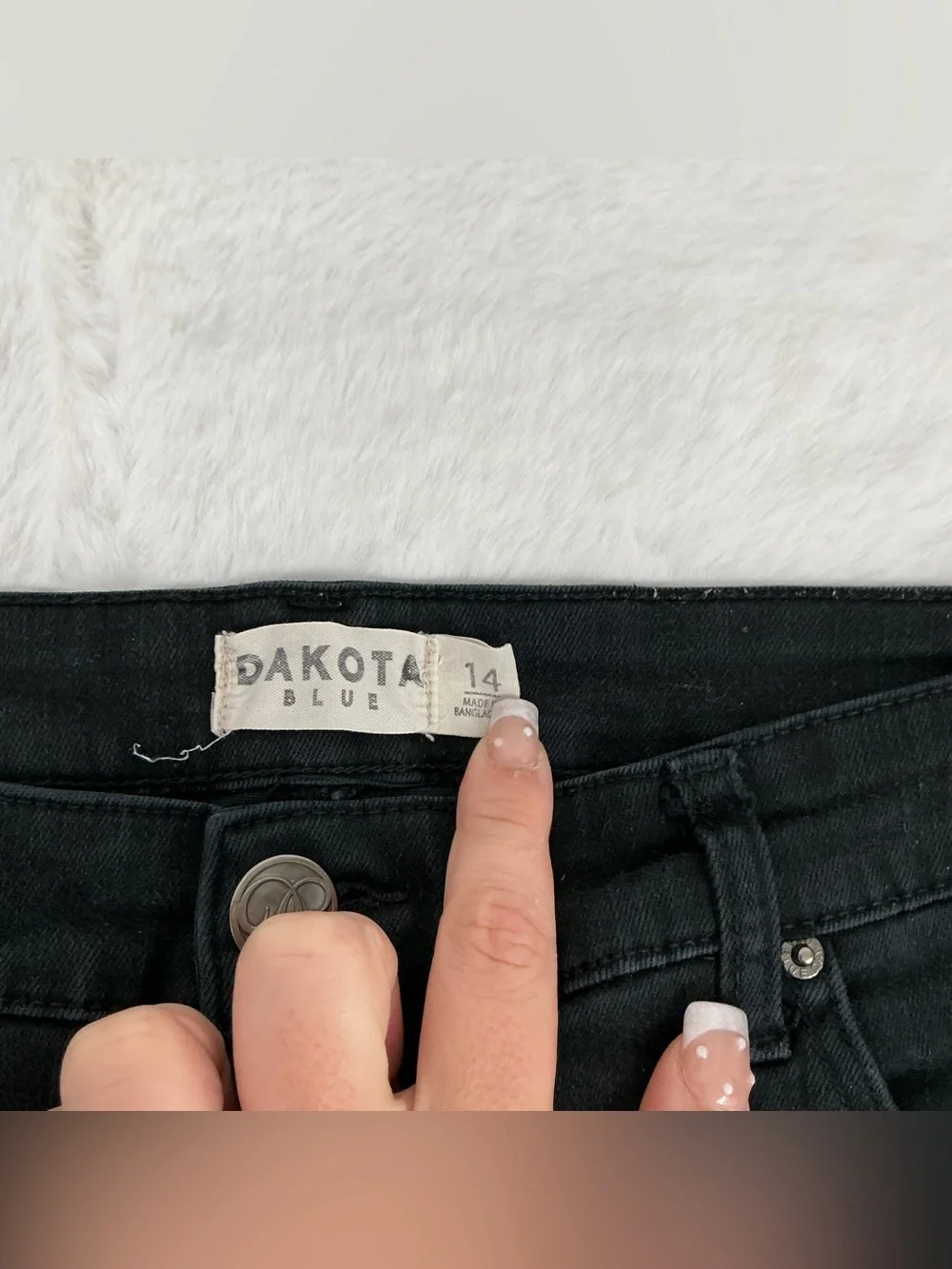 Dakota Blue High-Rise Black Denim Shorts